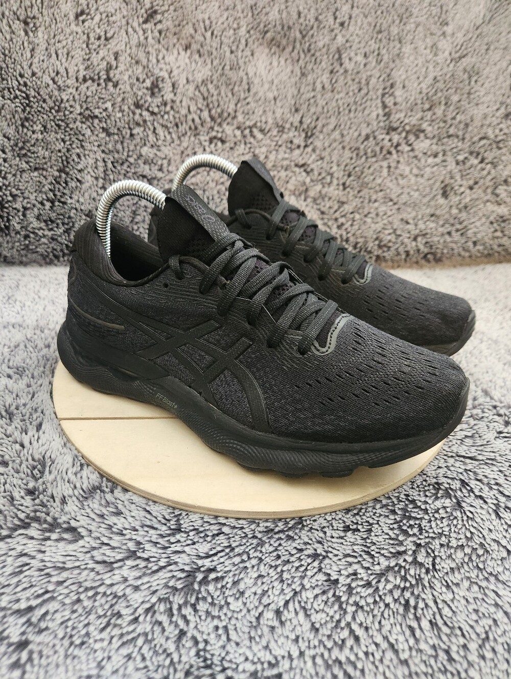 ASICS Gel Nimbus 24 Triple Black Running Shoes Women’s Size 9